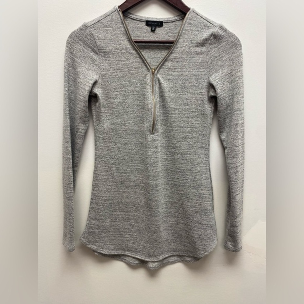4 for $25 🤍 Dynamite Zip Front Ribbed Long Sleeve Top 🤍 - Small
